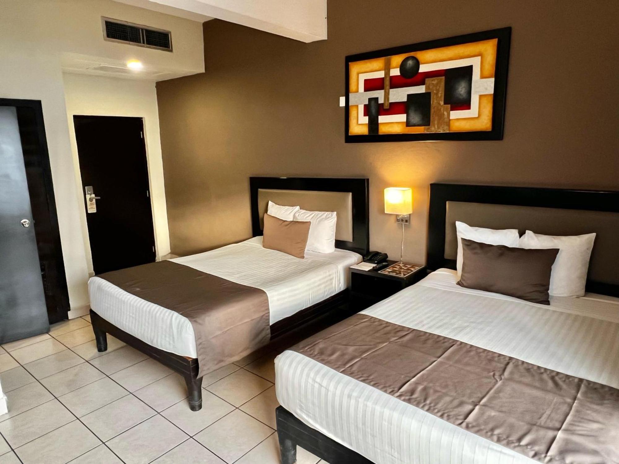 Hotel La Siesta Malecon Масатлан Номер фото