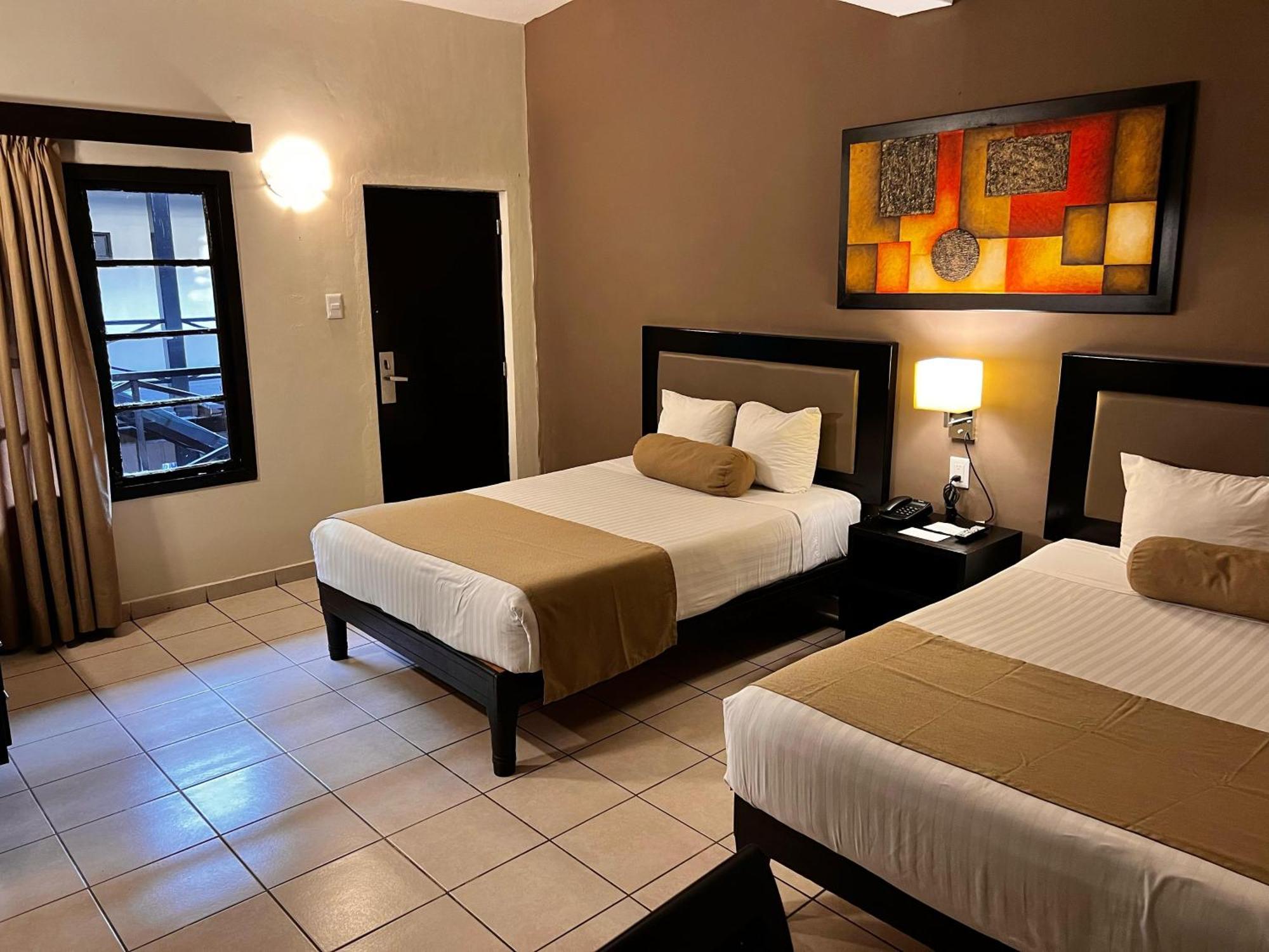 Hotel La Siesta Malecon Масатлан Номер фото