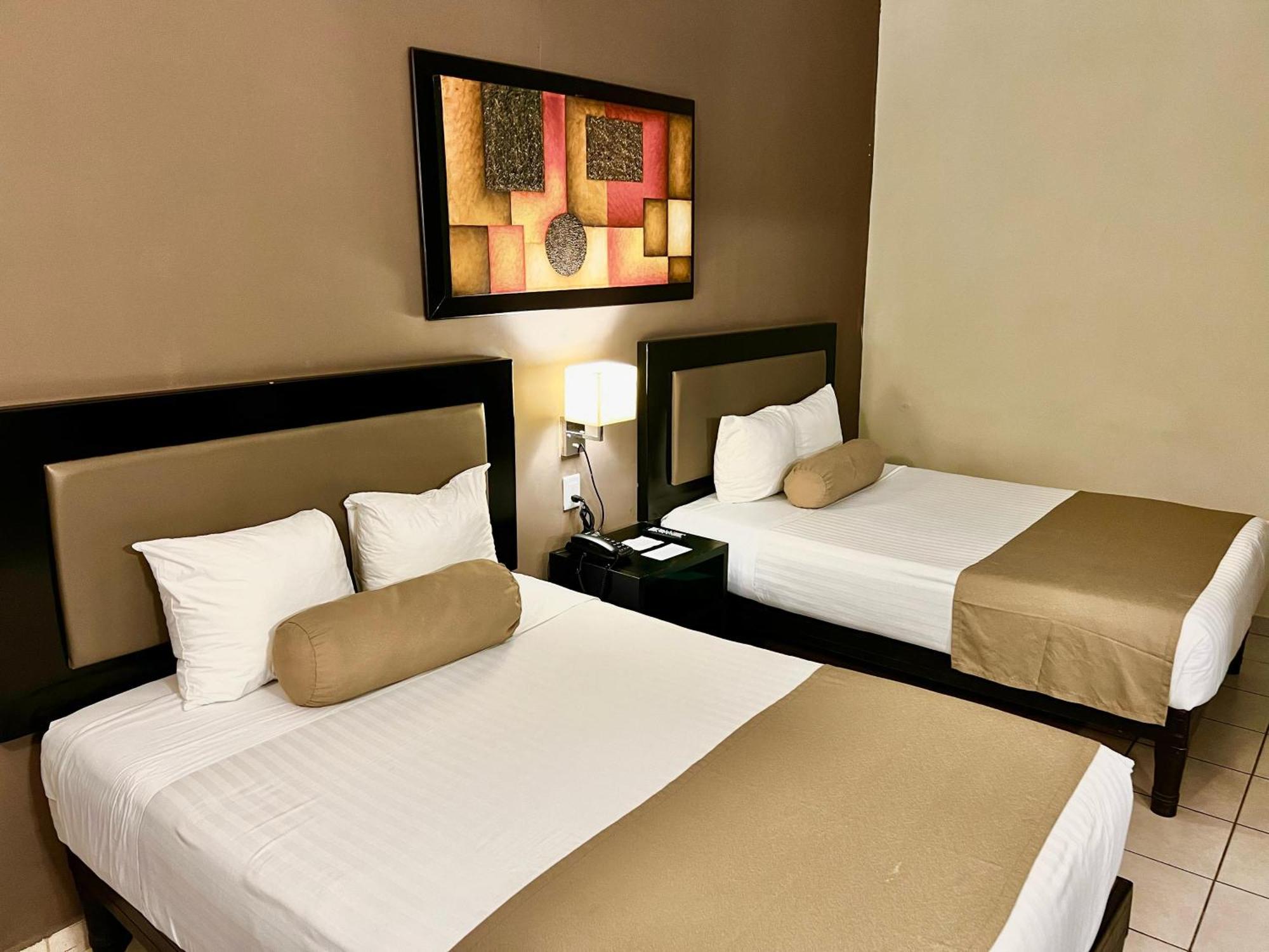 Hotel La Siesta Malecon Масатлан Номер фото