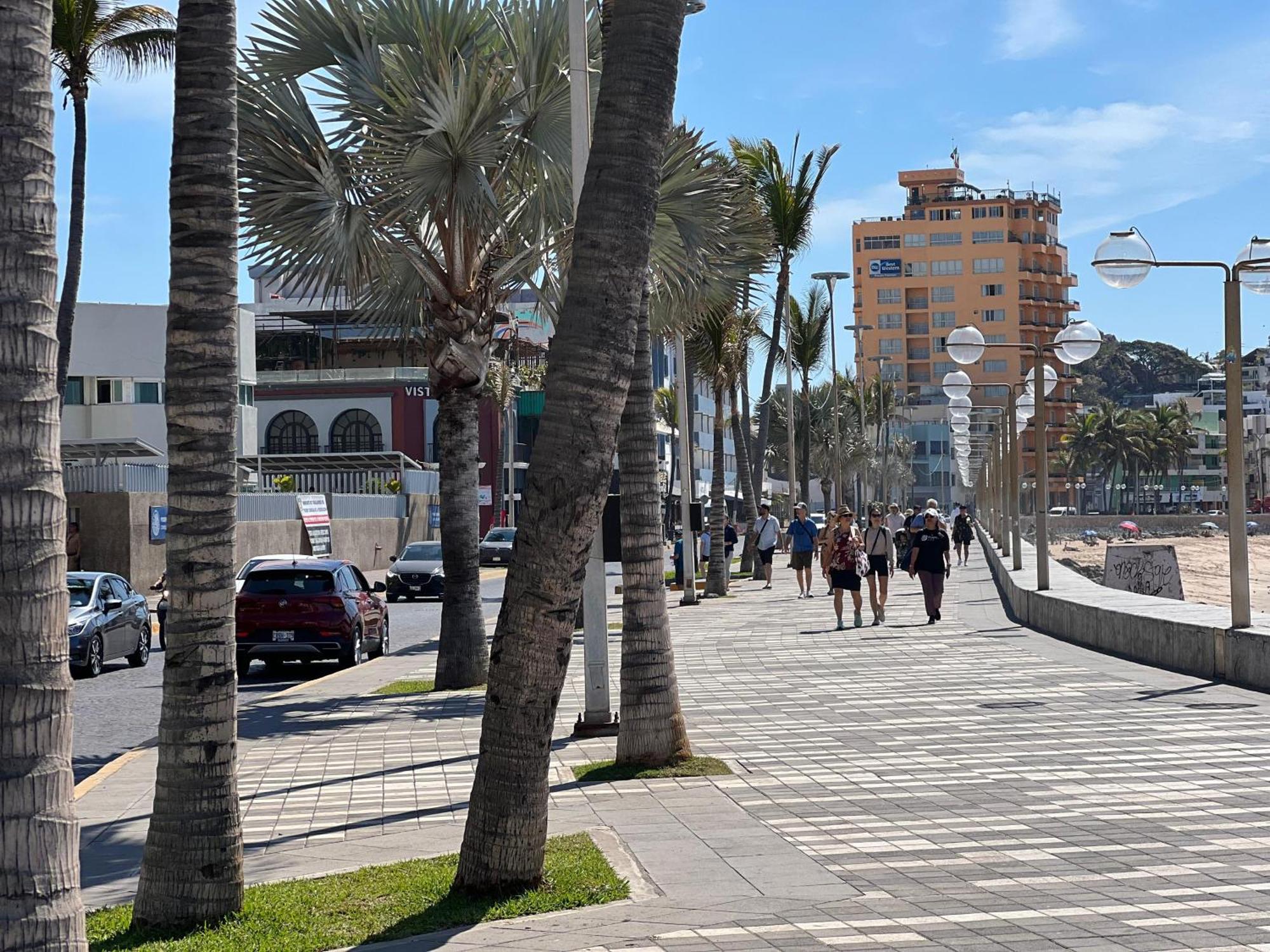 Hotel La Siesta Malecon Масатлан Экстерьер фото