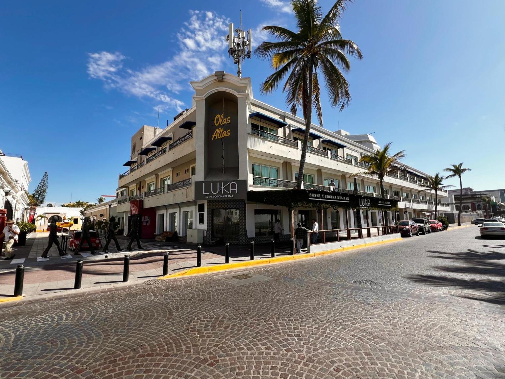 Hotel La Siesta Malecon Масатлан Экстерьер фото