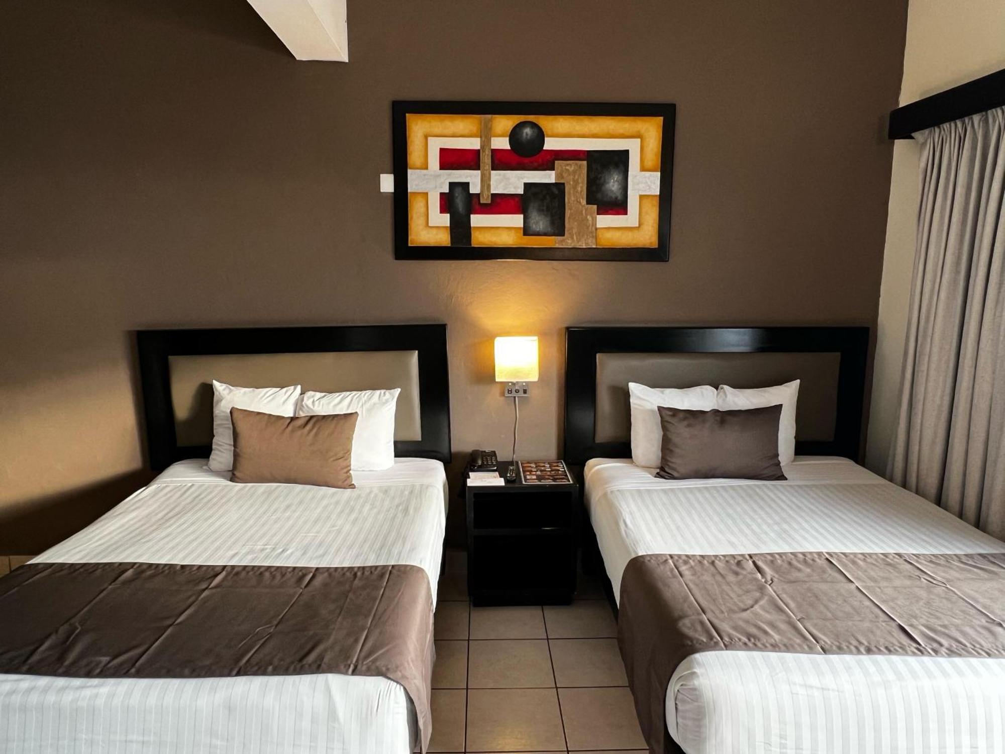 Hotel La Siesta Malecon Масатлан Номер фото
