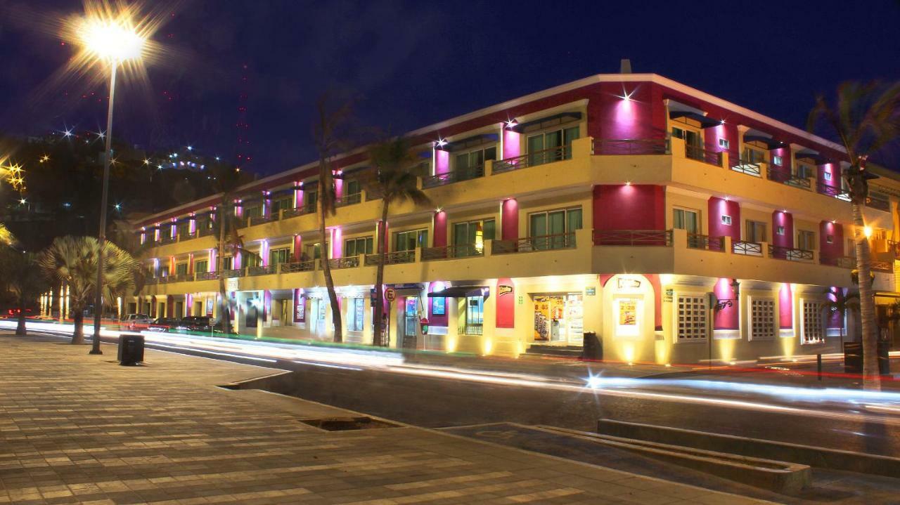Hotel La Siesta Malecon Масатлан Экстерьер фото